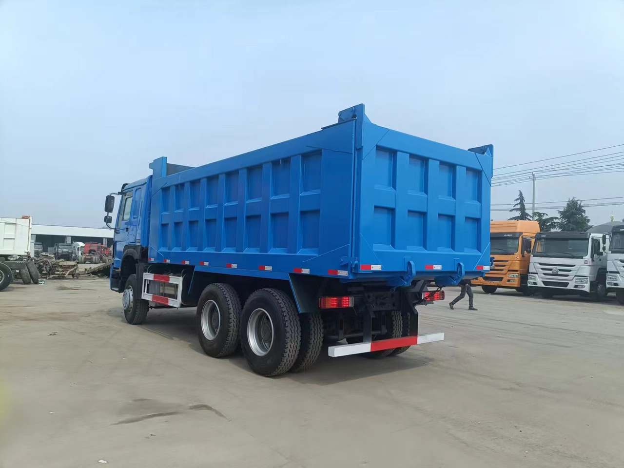 Sinotruk HOWO 371 6*4 dump truck - شاحنة قلابة صغيرة: صور 5 Sinotruk HOWO 371 6*4 dump truck - شاحنة قلابة صغيرة: صور 5