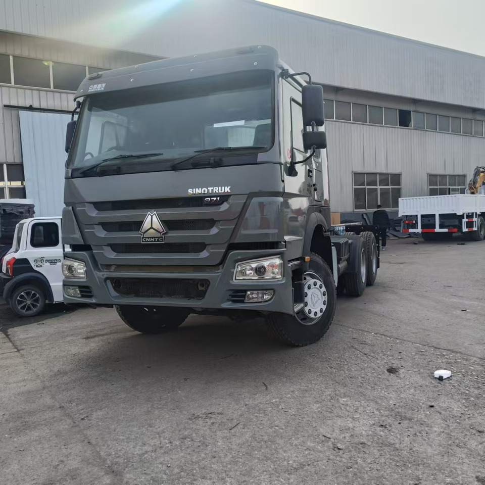 Sinotruk HOWO 371 Tractor(Right rudder) - شاحنة جرار: صور 4 Sinotruk HOWO 371 Tractor(Right rudder) - شاحنة جرار: صور 4