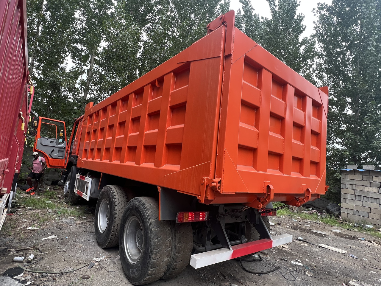 Sinotruk HOWO 371 - شاحنة قلابة صغيرة: صور 3 Sinotruk HOWO 371 - شاحنة قلابة صغيرة: صور 3
