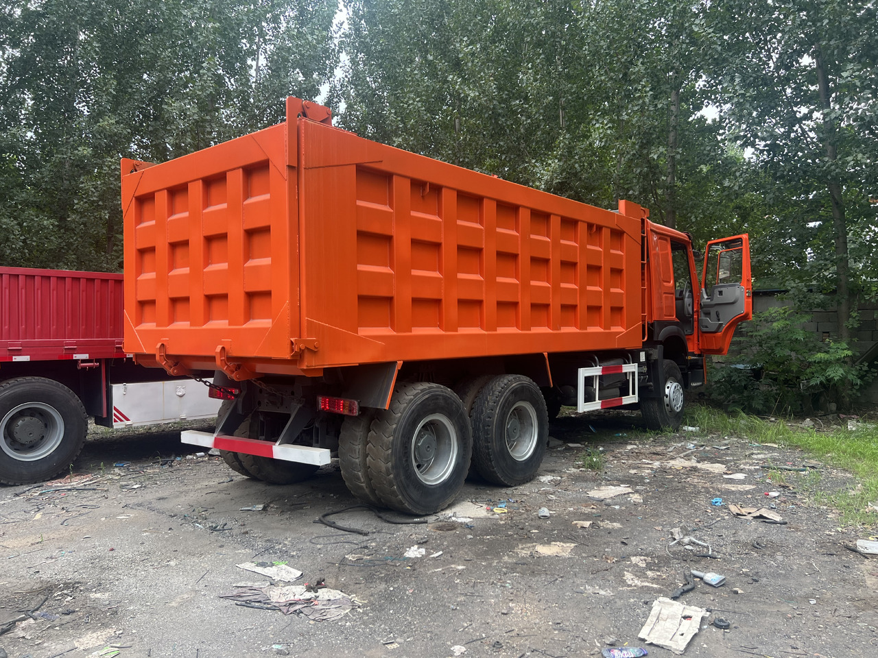 Sinotruk HOWO 371 - شاحنة قلابة صغيرة: صور 4 Sinotruk HOWO 371 - شاحنة قلابة صغيرة: صور 4