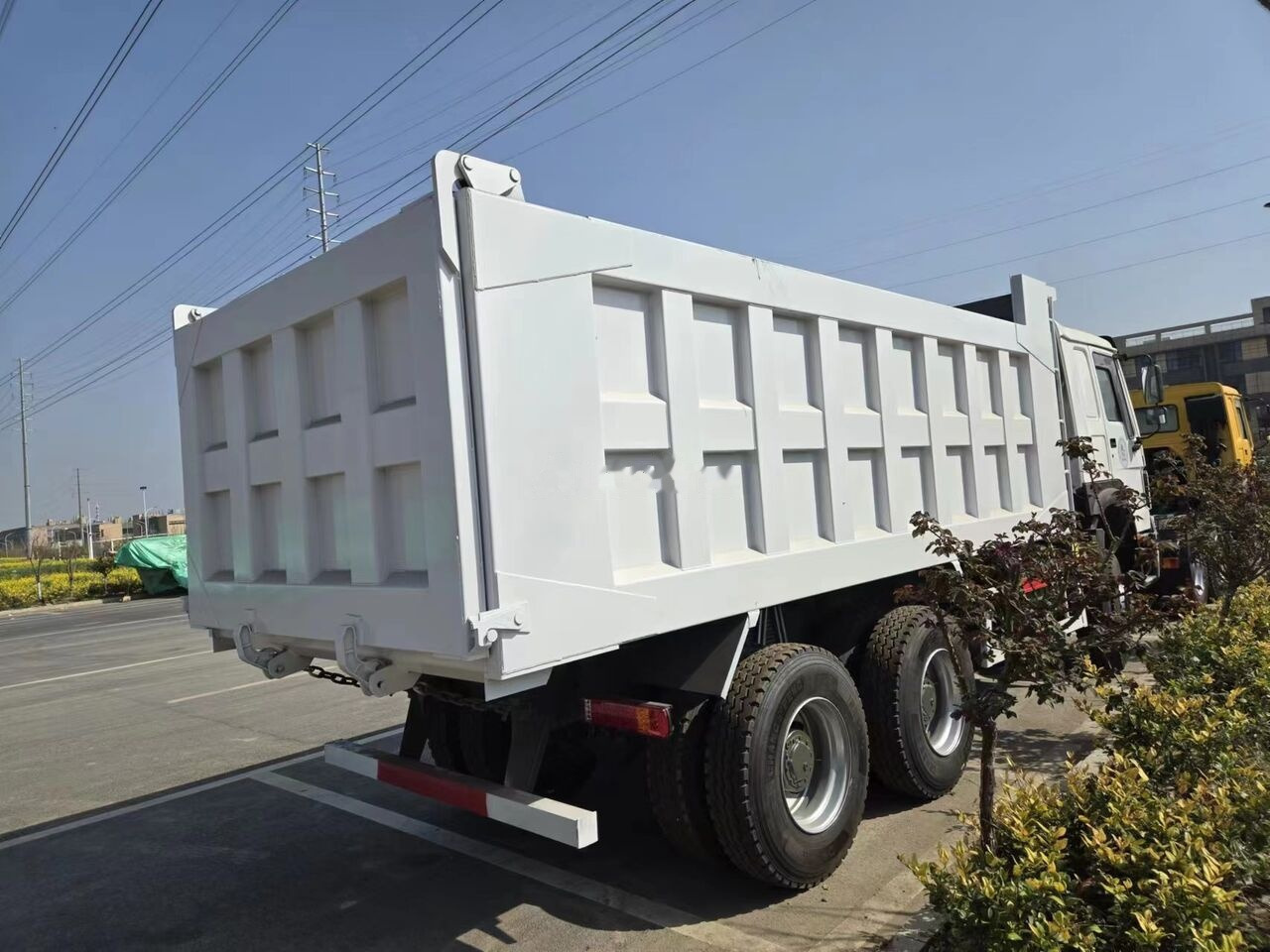 Sinotruk HOWO 6*4 Dump truck - قلابات: صور 3 Sinotruk HOWO 6*4 Dump truck - قلابات: صور 3