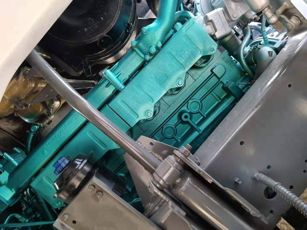 Sinotruk HOWO 6*4 Tractor - شاحنات الحاويات/ جسم علوي قابل للتغيير شاحنة: صور 4 Sinotruk HOWO 6*4 Tractor - شاحنات الحاويات/ جسم علوي قابل للتغيير شاحنة: صور 4