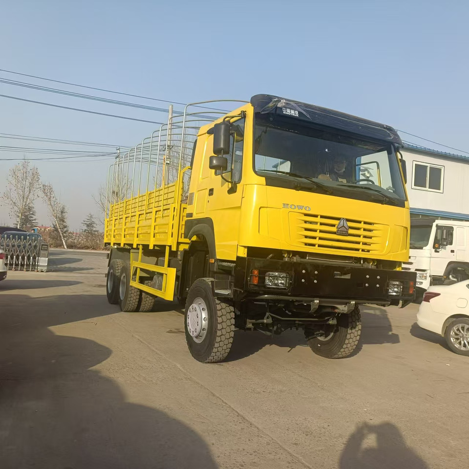 Sinotruk HOWO 6*4 Troop Carrier - شاحنات مسطحة: صور 2 Sinotruk HOWO 6*4 Troop Carrier - شاحنات مسطحة: صور 2