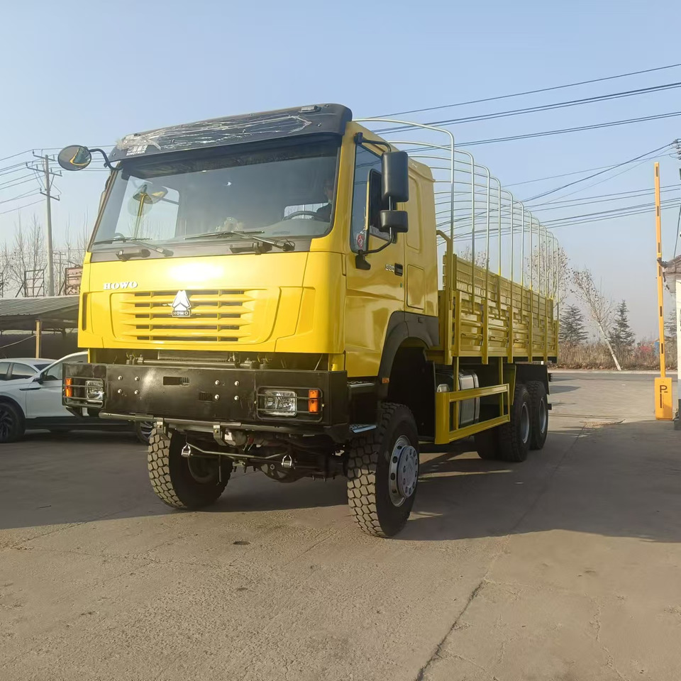 Sinotruk HOWO 6*4 Troop Carrier - شاحنات مسطحة: صور 1 Sinotruk HOWO 6*4 Troop Carrier - شاحنات مسطحة: صور 1