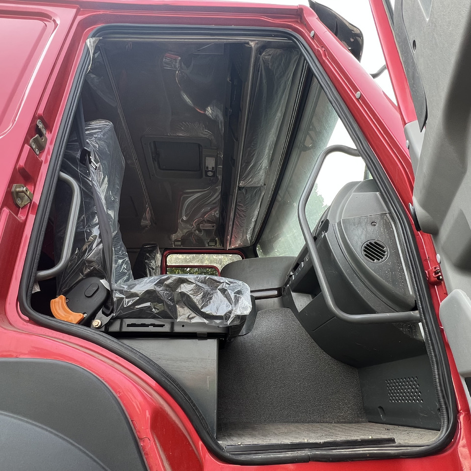 Sinotruk HOWO 8*4 Dump truck - قلابات: صور 2 Sinotruk HOWO 8*4 Dump truck - قلابات: صور 2