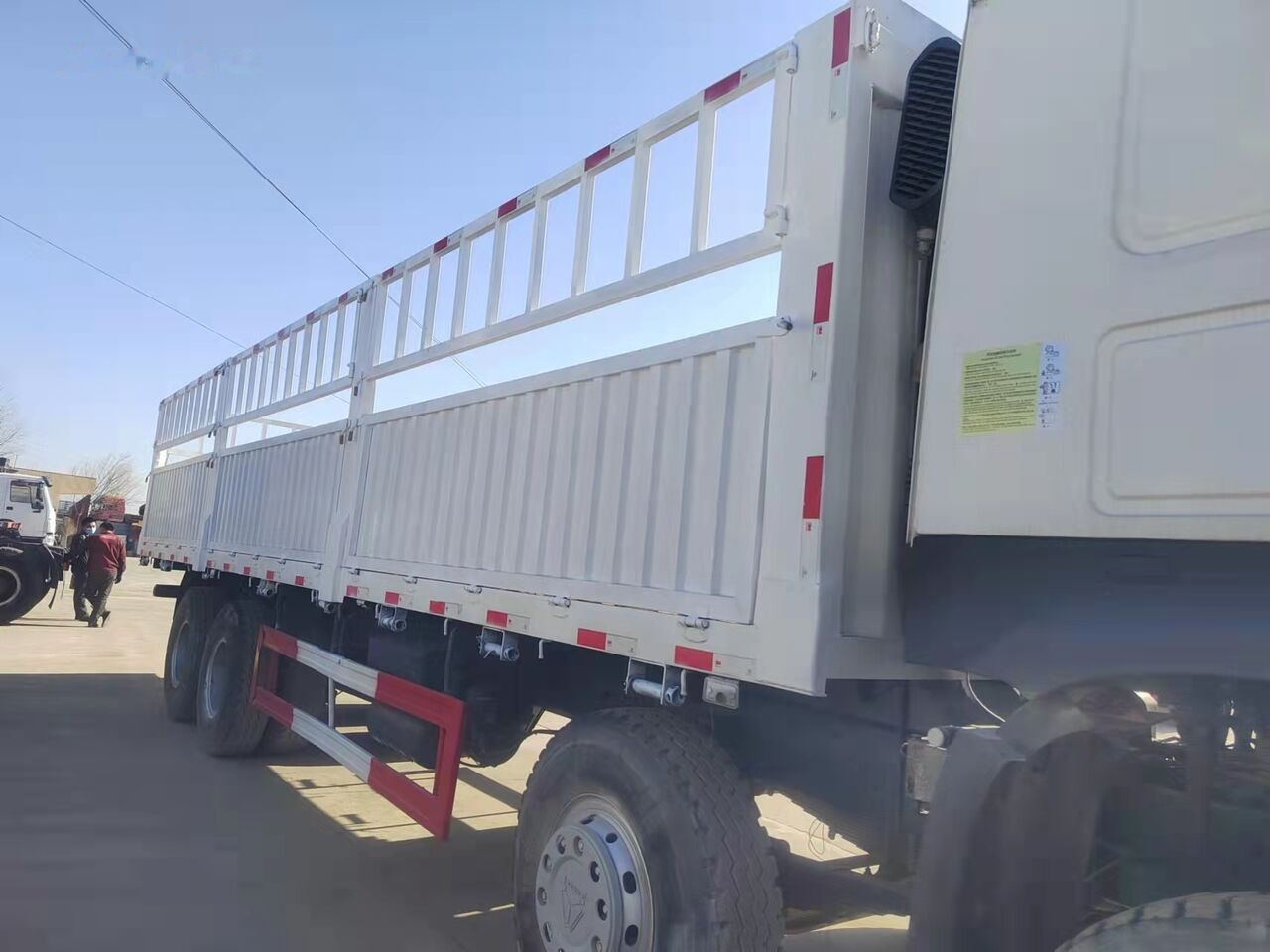 Sinotruk HOWO 8*4 Dump truck - شاحنات مسطحة: صور 5 Sinotruk HOWO 8*4 Dump truck - شاحنات مسطحة: صور 5