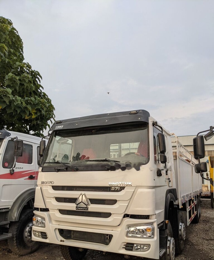 Sinotruk HOWO 8*4 Fence Truck - شاحنات مسطحة: صور 2 Sinotruk HOWO 8*4 Fence Truck - شاحنات مسطحة: صور 2