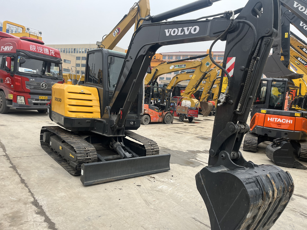 VOLVO EC60D - حفارة مصغرة: صور 3 VOLVO EC60D - حفارة مصغرة: صور 3