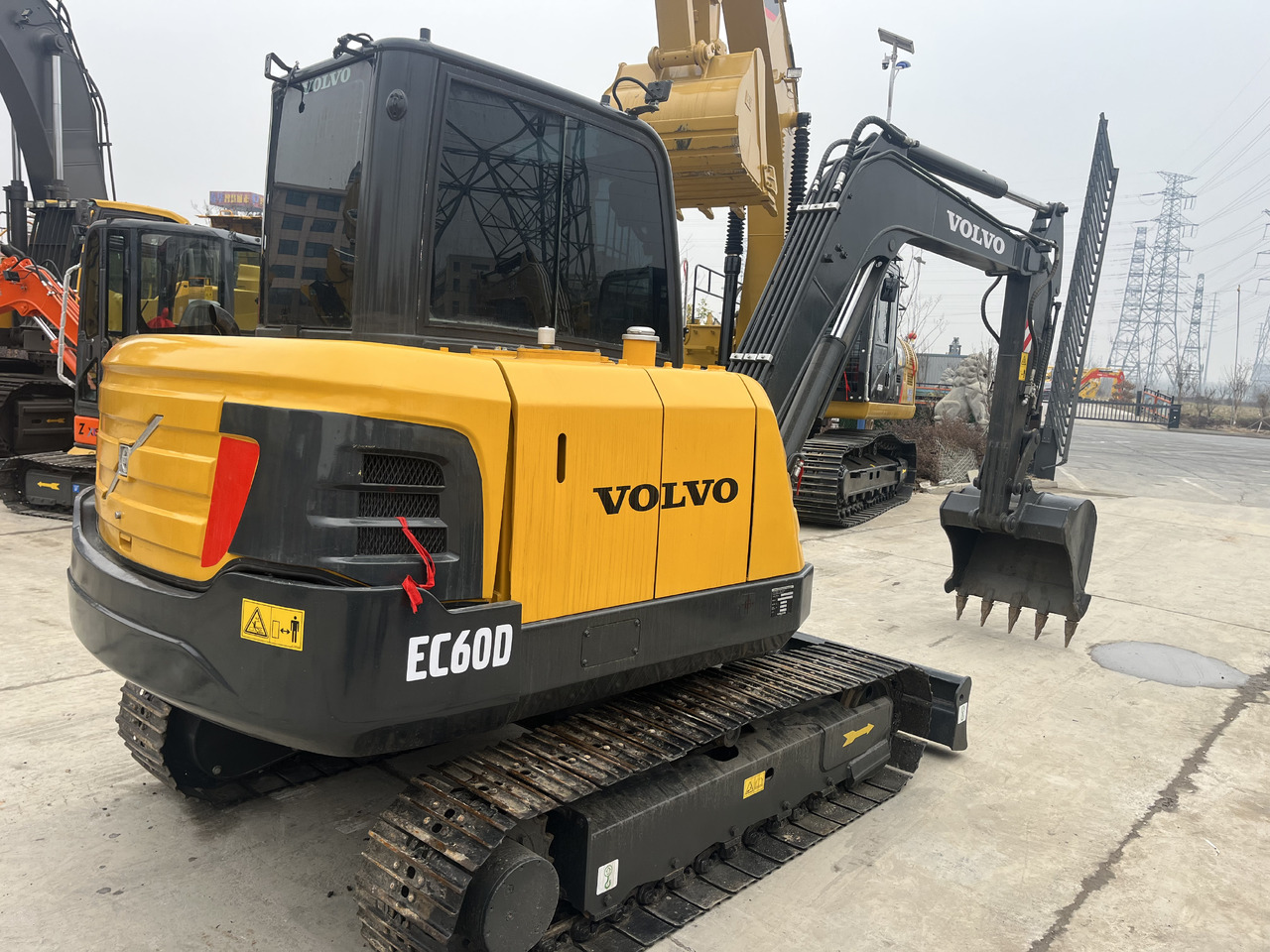 VOLVO EC60D - حفارة مصغرة: صور 2 VOLVO EC60D - حفارة مصغرة: صور 2