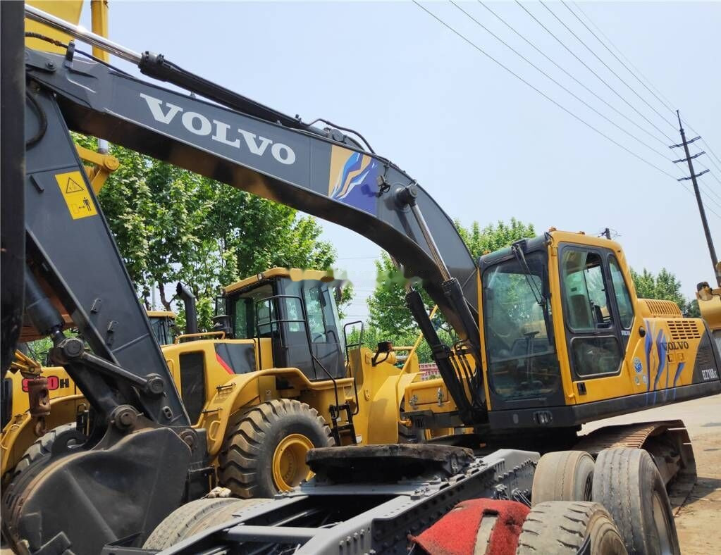 Volvo EC 210 B LC - حفارات زحافة: صور 1 Volvo EC 210 B LC - حفارات زحافة: صور 1