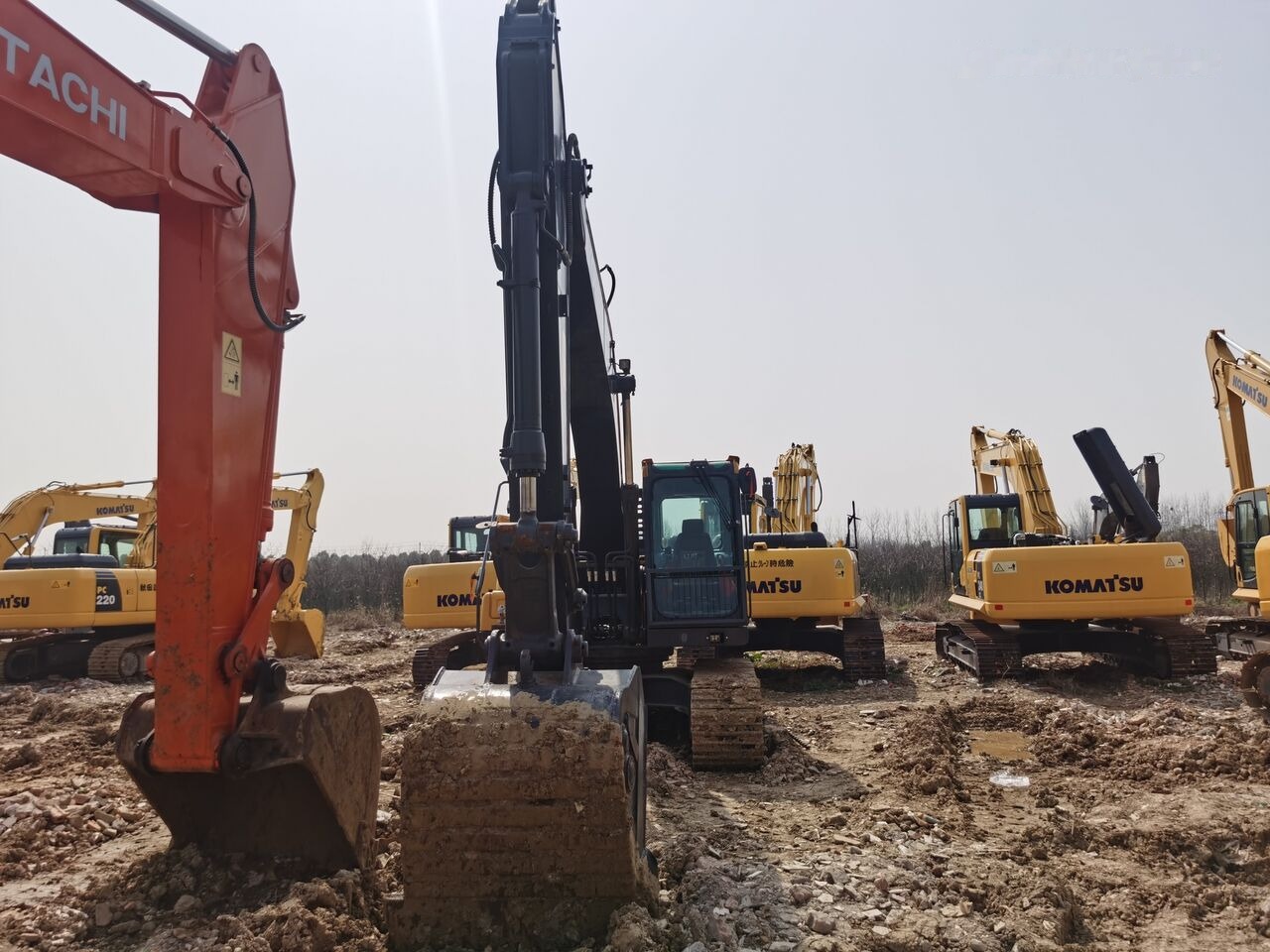 Volvo EC210D - حفارات زحافة: صور 3 Volvo EC210D - حفارات زحافة: صور 3