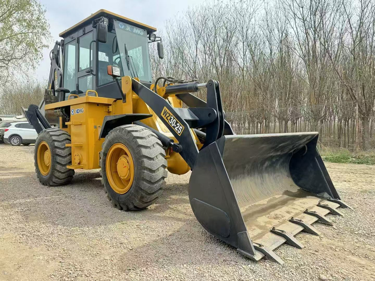 XCMG 30-25 - حفار متعدد الاستخدام: صور 3 XCMG 30-25 - حفار متعدد الاستخدام: صور 3