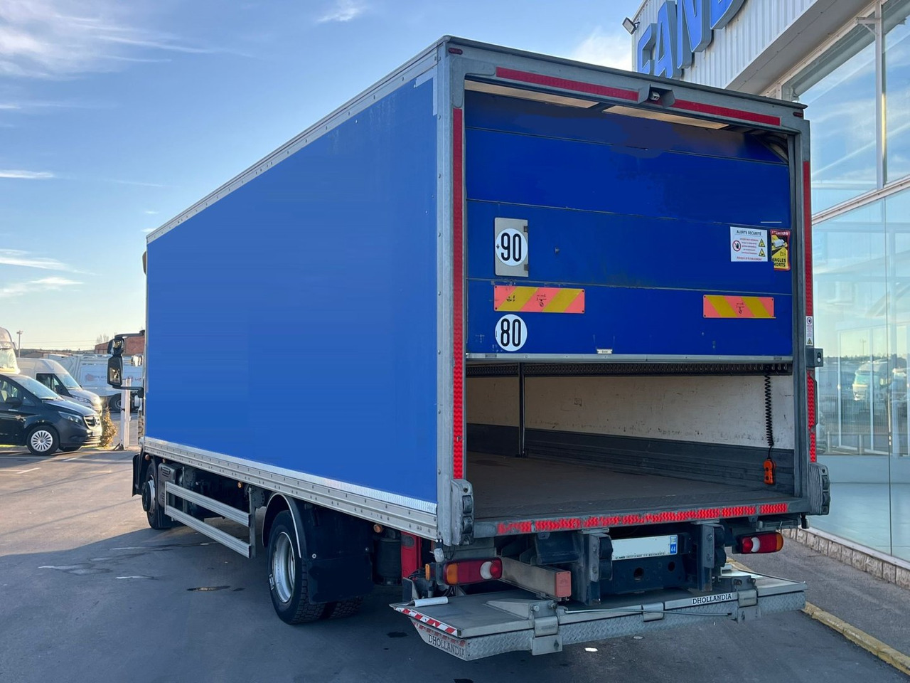 Caja cerrada IVECO Eurocargo ML 120 E19 P - بصندوق مغلق شاحنة: صور 4 Caja cerrada IVECO Eurocargo ML 120 E19 P - بصندوق مغلق شاحنة: صور 4