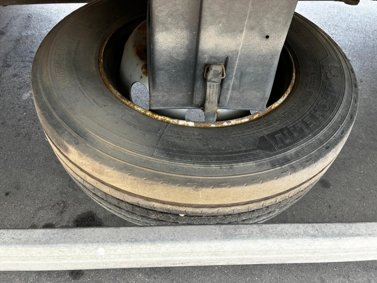 Caja cerrada IVECO Eurocargo ML 120 E22 - بصندوق مغلق شاحنة: صور 5 Caja cerrada IVECO Eurocargo ML 120 E22 - بصندوق مغلق شاحنة: صور 5