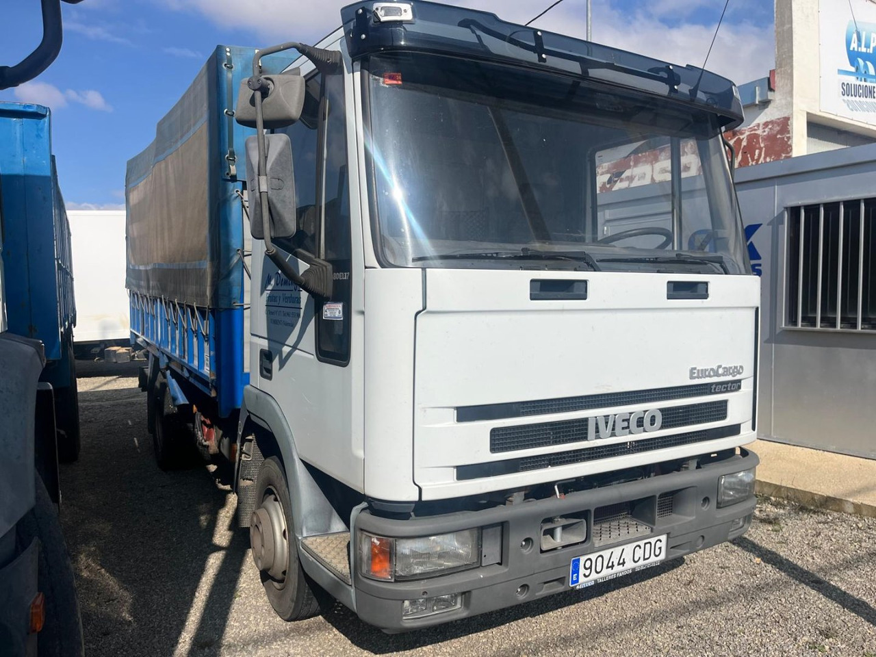 Caja cerrada IVECO Eurocargo ML80E17 - شاحنة ستارة: صور 3 Caja cerrada IVECO Eurocargo ML80E17 - شاحنة ستارة: صور 3