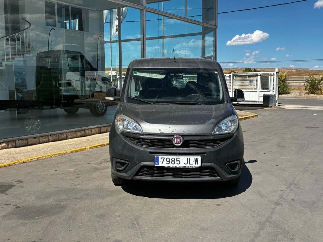 Furgón Fiat Dobló 5 plazas - فان: صور 2 Furgón Fiat Dobló 5 plazas - فان: صور 2