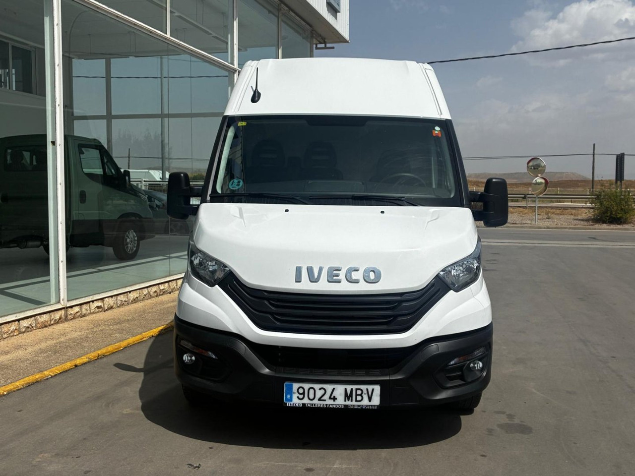 Furgón IVECO 35S14 V 12m3 - فان: صور 2 Furgón IVECO 35S14 V 12m3 - فان: صور 2