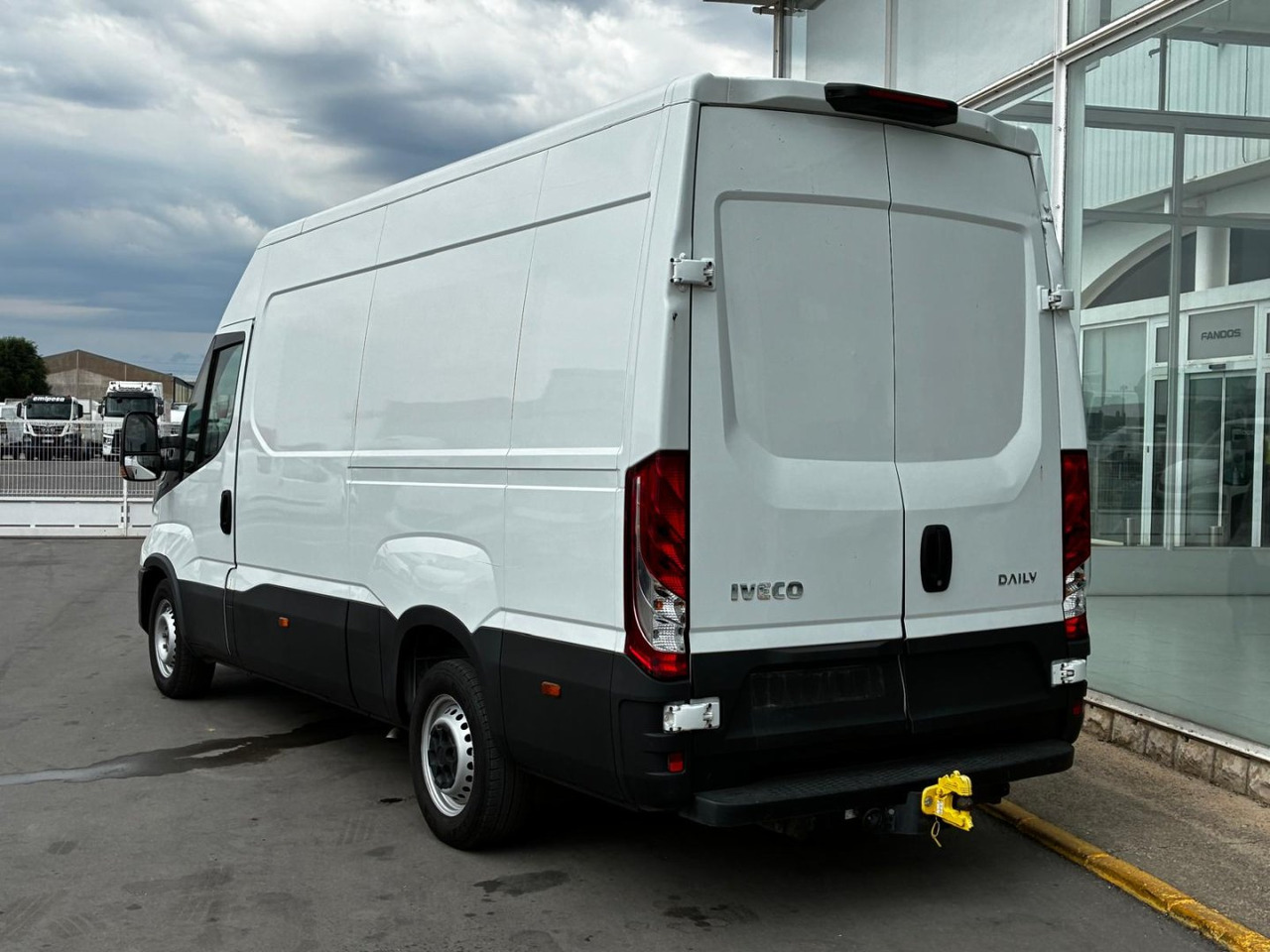 Furgón IVECO 35S14 V 12m3 - فان: صور 4 Furgón IVECO 35S14 V 12m3 - فان: صور 4