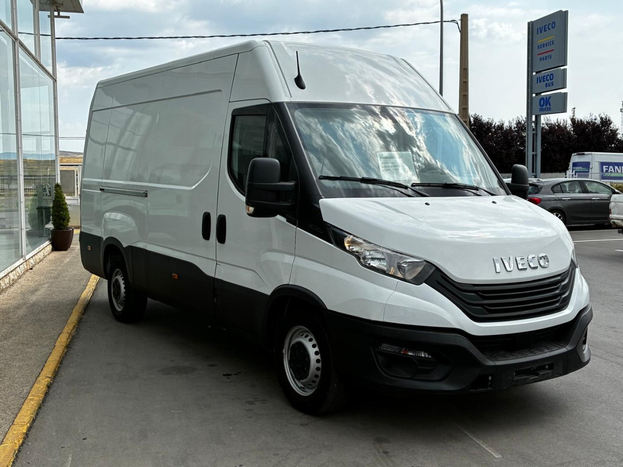 Furgón IVECO 35S14 V 12m3 - فان: صور 3 Furgón IVECO 35S14 V 12m3 - فان: صور 3