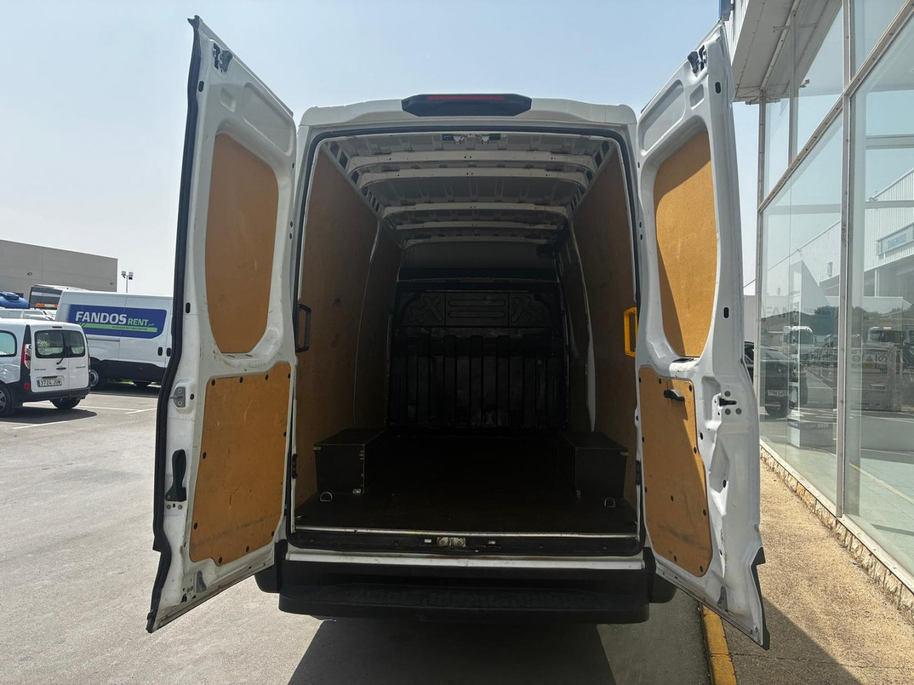 Furgón IVECO 35S14 V 12m3 - فان: صور 5 Furgón IVECO 35S14 V 12m3 - فان: صور 5