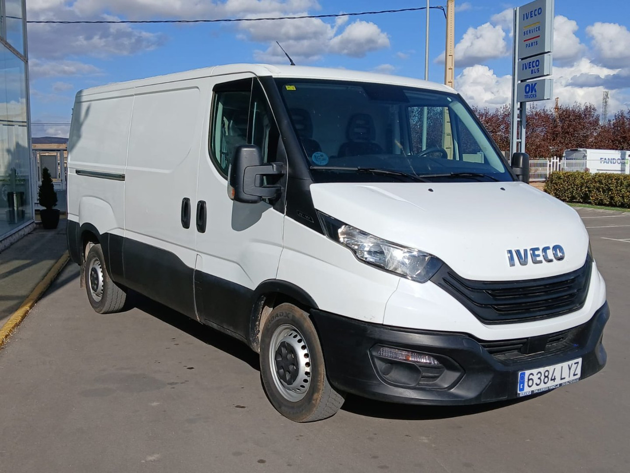 Furgón IVECO 35S16 V 9m3 - فان: صور 3 Furgón IVECO 35S16 V 9m3 - فان: صور 3