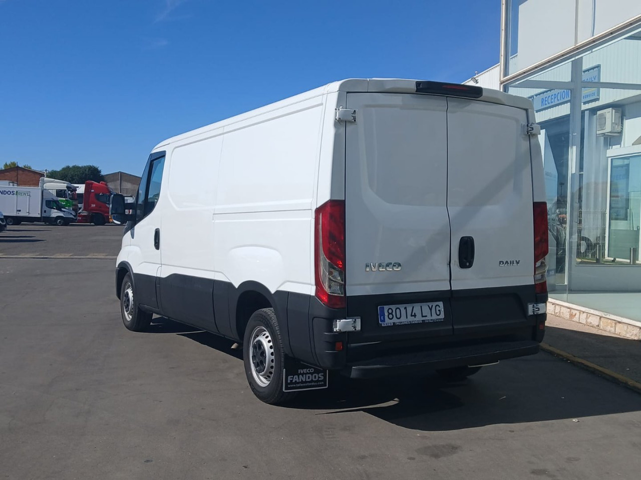 Furgón IVECO 35S16 V 9m3 - فان: صور 4 Furgón IVECO 35S16 V 9m3 - فان: صور 4