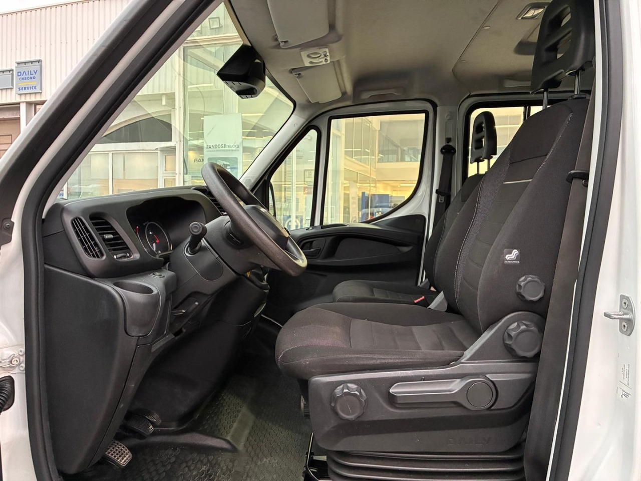 Volquete/Dumper IVECO 35C14 CAJA BASCULANTE DOBLE CABINA - قلاب صغير, الشاحنات الصغيرة كابينة مزدوجة: صور 5 Volquete/Dumper IVECO 35C14 CAJA BASCULANTE DOBLE CABINA - قلاب صغير, الشاحنات الصغيرة كابينة مزدوجة: صور 5