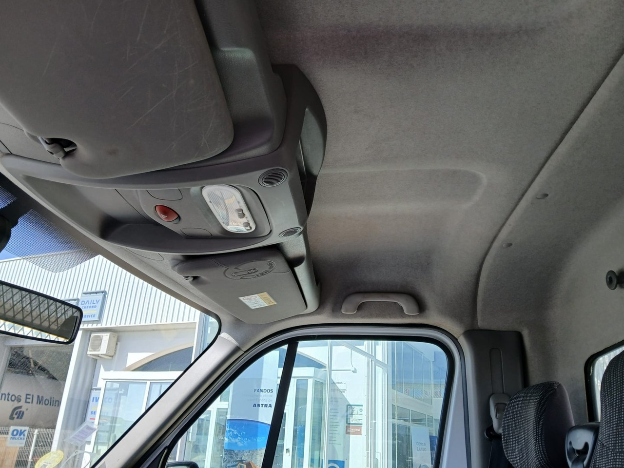 قلاب صغير Volquete/Dumper Renault MASTER R3500 L3 2.3: صور 8