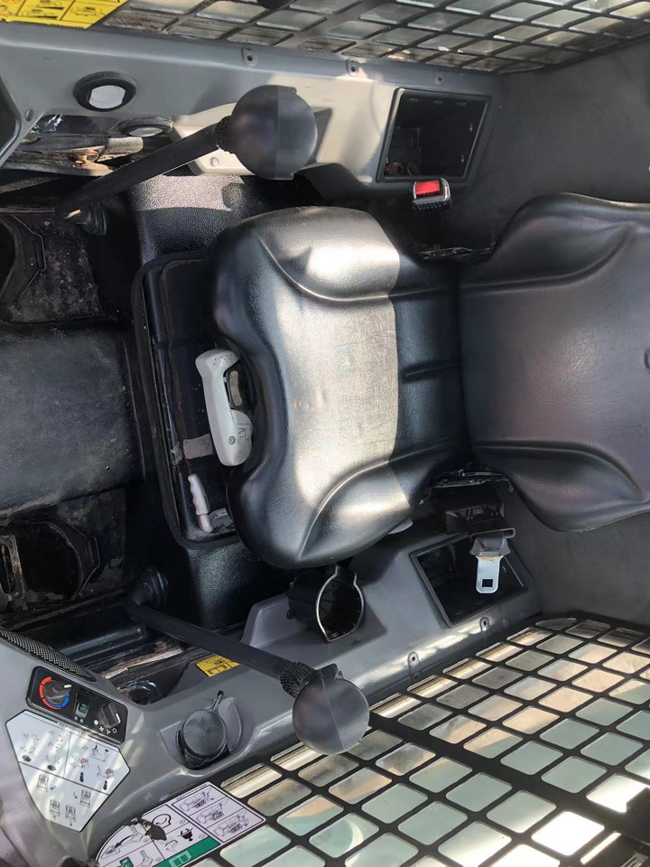 BOBCAT S550 - شيول صغير: صور 5 BOBCAT S550 - شيول صغير: صور 5