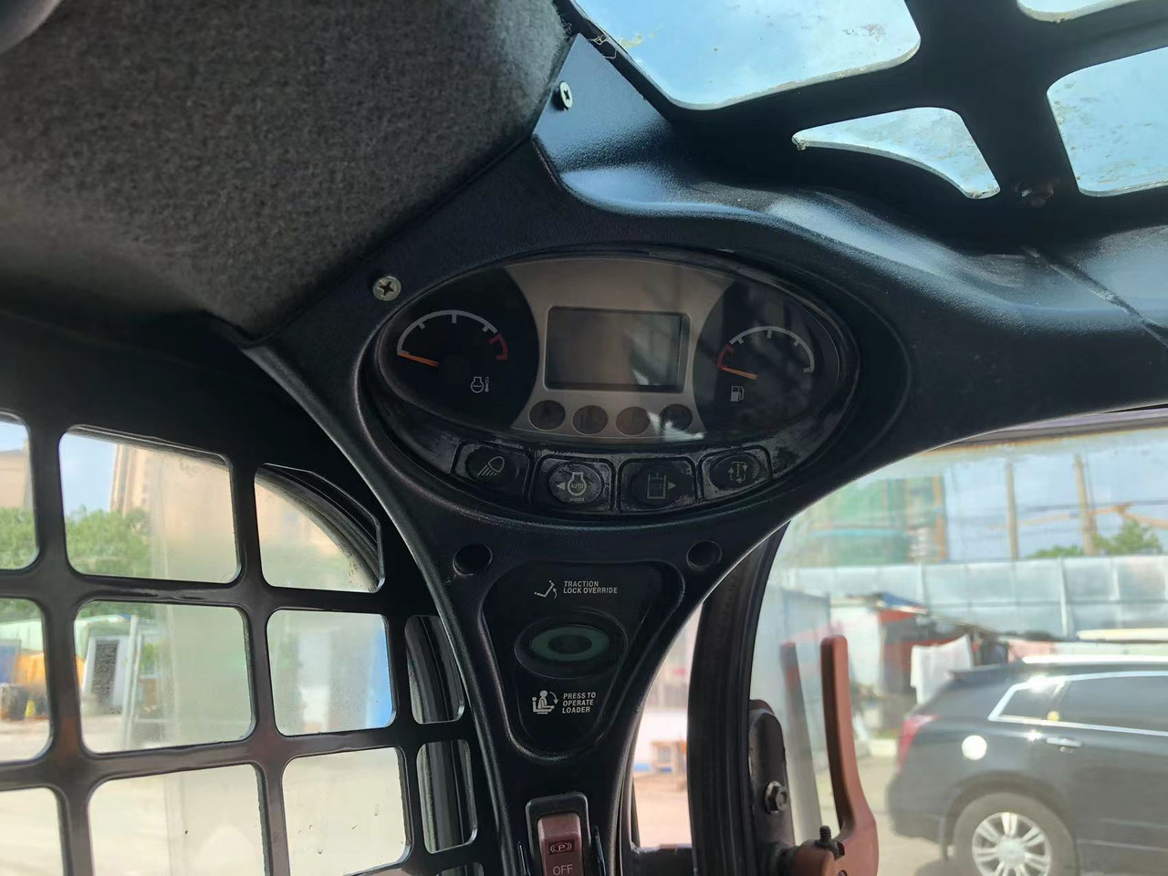 شيول صغير BOBCAT S550: صور 6