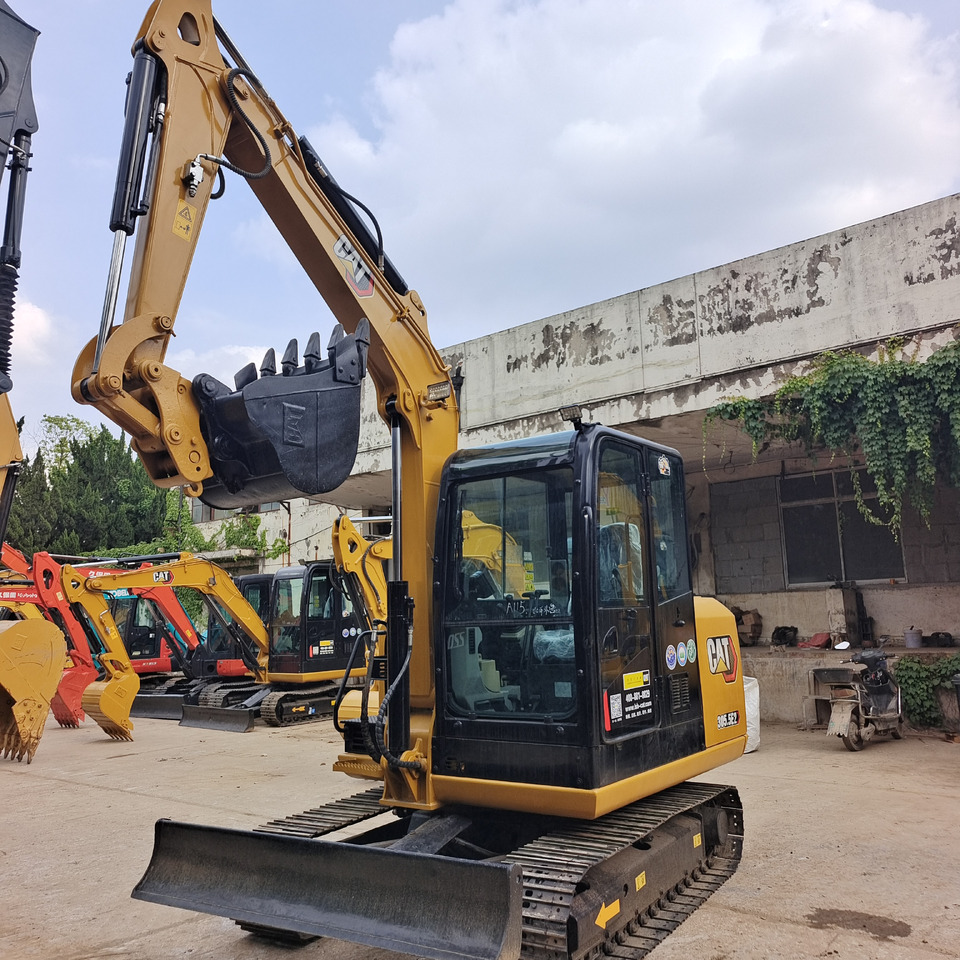 CAT 305.5E2 - حفارة مصغرة: صور 2 CAT 305.5E2 - حفارة مصغرة: صور 2