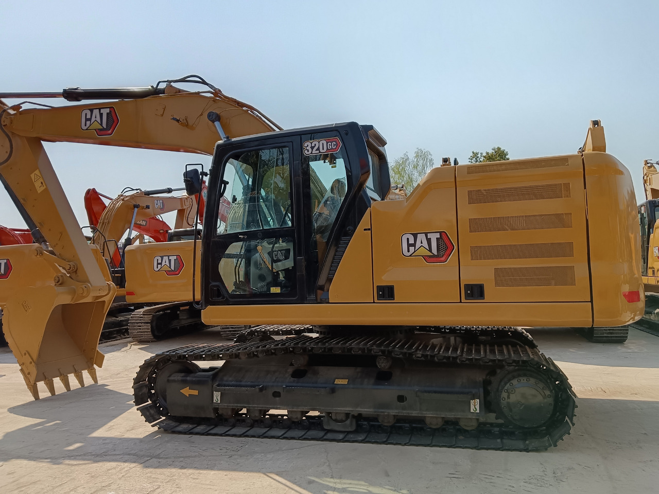 CAT 320GC 323GC 336GC - حفارات زحافة: صور 5 CAT 320GC 323GC 336GC - حفارات زحافة: صور 5
