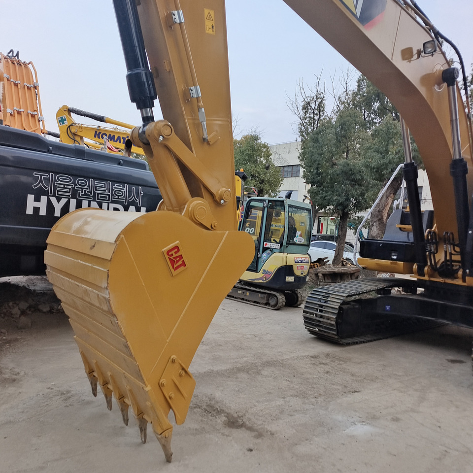 CAT 330D2L - حفارات زحافة: صور 2 CAT 330D2L - حفارات زحافة: صور 2
