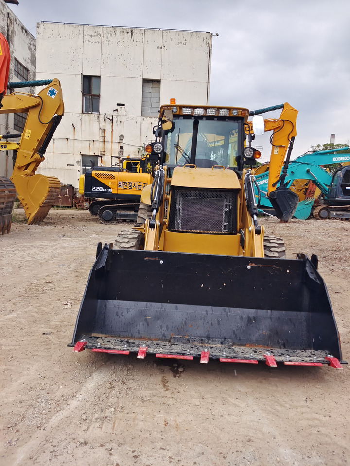 CAT 420F BRAND NEW - حفار متعدد الاستخدام: صور 5 CAT 420F BRAND NEW - حفار متعدد الاستخدام: صور 5