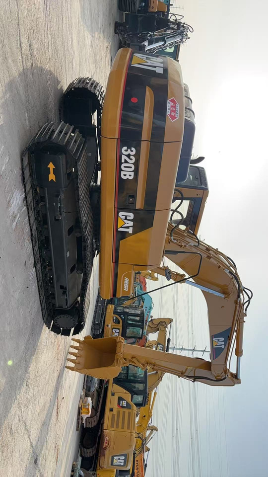 CATERPILLAR 320BL - حفارات زحافة: صور 2 CATERPILLAR 320BL - حفارات زحافة: صور 2