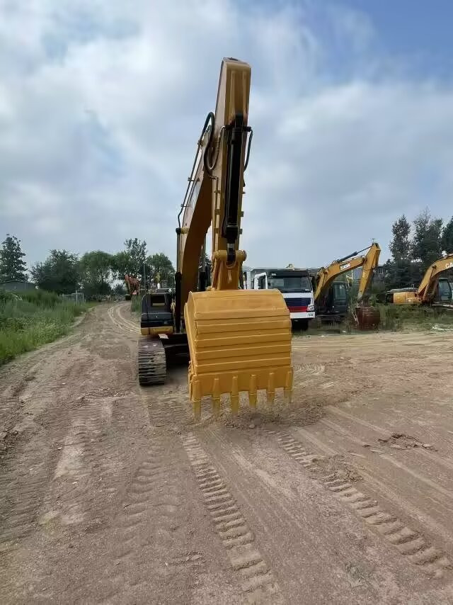 CATERPILLAR 320D2 CAT 320 D2 L - حفارات زحافة: صور 5 CATERPILLAR 320D2 CAT 320 D2 L - حفارات زحافة: صور 5
