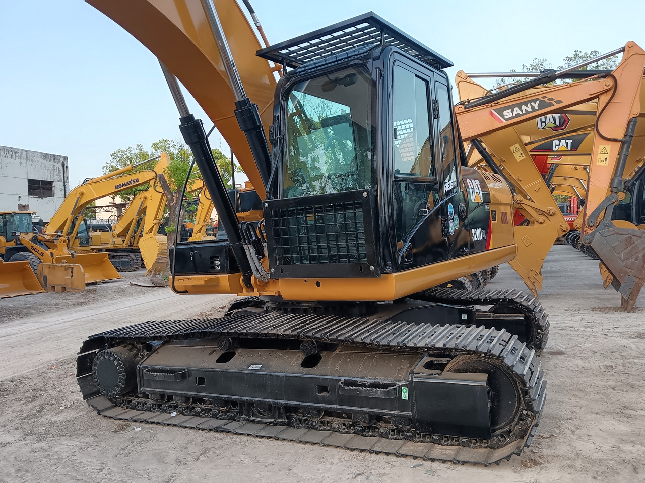 CATERPILLAR 320D2L CAT 320 D 2 L - حفارات زحافة: صور 3 CATERPILLAR 320D2L CAT 320 D 2 L - حفارات زحافة: صور 3