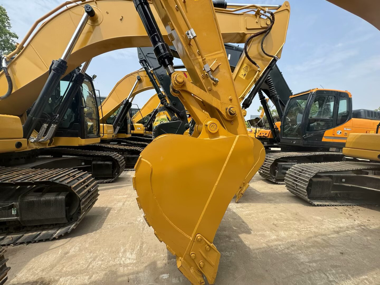 CATERPILLAR 323GC CAT 323 GC - حفارات زحافة: صور 3 CATERPILLAR 323GC CAT 323 GC - حفارات زحافة: صور 3