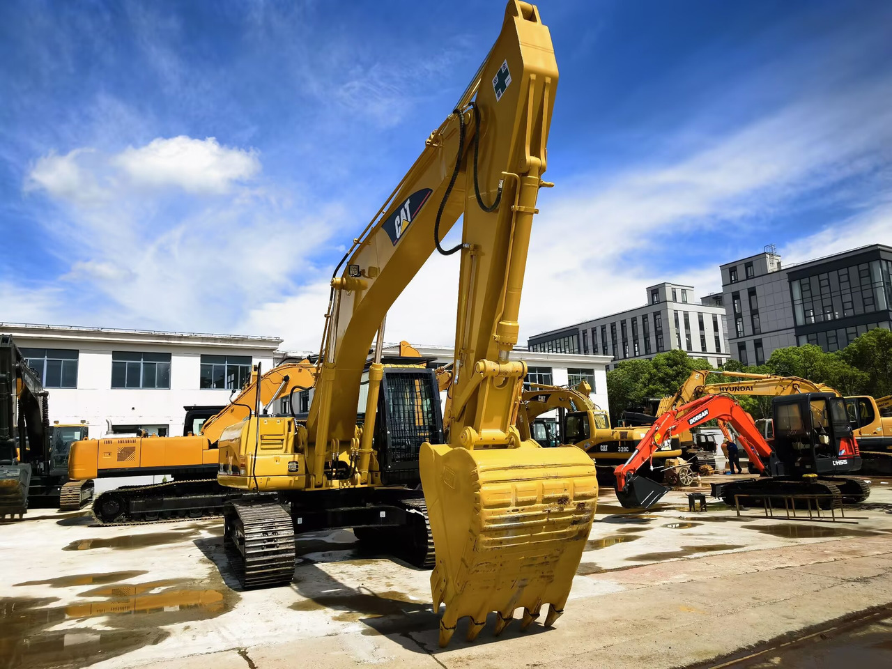 CATERPILLAR 325C - حفارات زحافة: صور 3 CATERPILLAR 325C - حفارات زحافة: صور 3