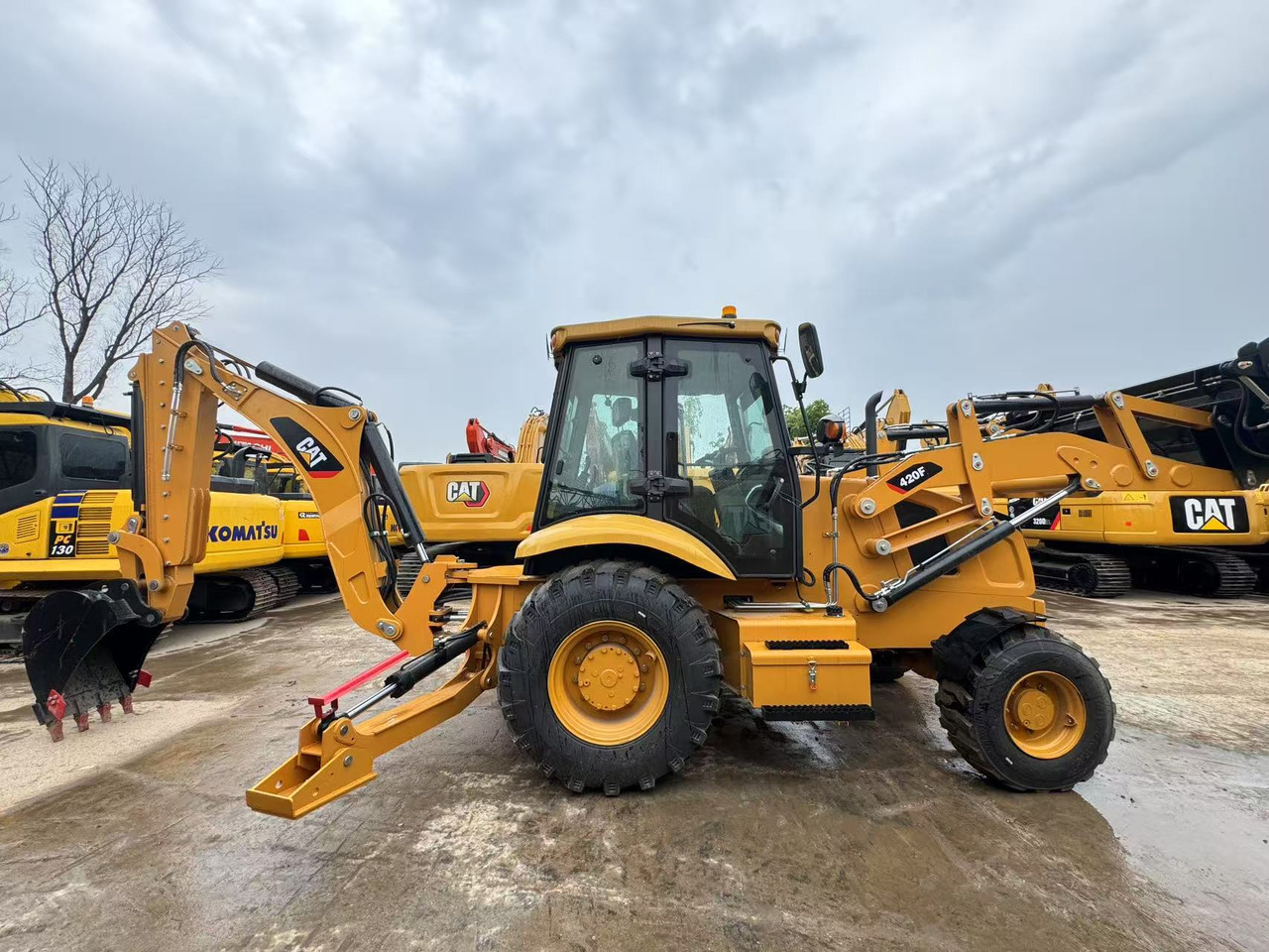 CATERPILLAR 420F CAT 420F2 - حفار متعدد الاستخدام: صور 1 CATERPILLAR 420F CAT 420F2 - حفار متعدد الاستخدام: صور 1