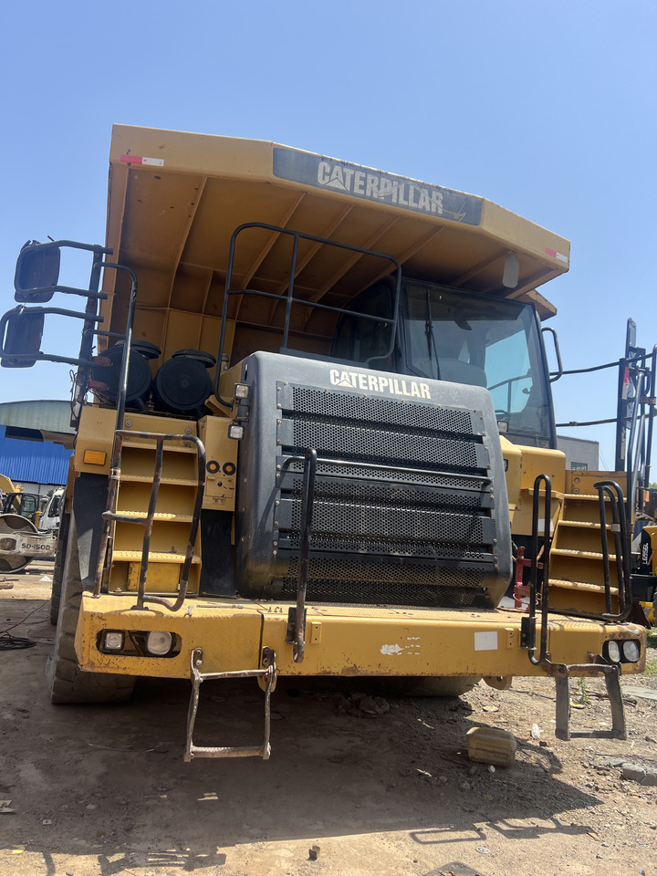 شاحنة قلابة للمحاجر CATERPILLAR 773F CAT MINING DUMP TRUCK: صور 13 شاحنة قلابة للمحاجر CATERPILLAR 773F CAT MINING DUMP TRUCK: صور 13