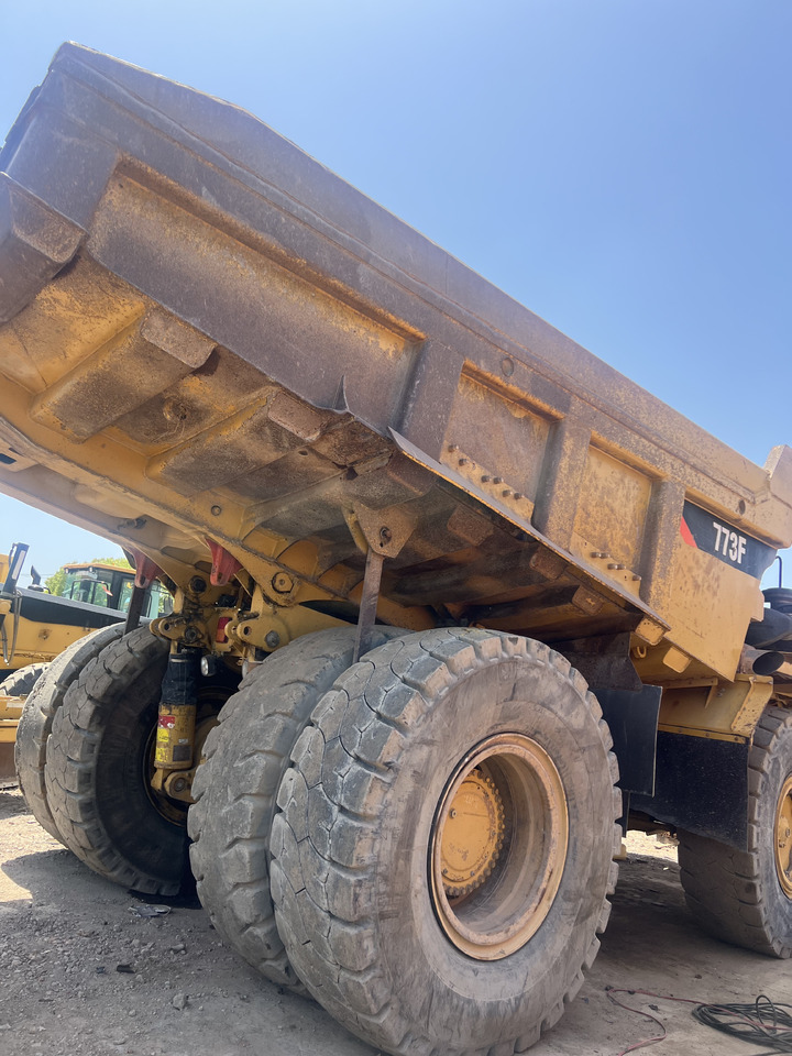 شاحنة قلابة للمحاجر CATERPILLAR 773F CAT MINING DUMP TRUCK: صور 6 شاحنة قلابة للمحاجر CATERPILLAR 773F CAT MINING DUMP TRUCK: صور 6
