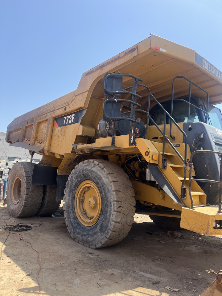 شاحنة قلابة للمحاجر CATERPILLAR 773F CAT MINING DUMP TRUCK: صور 8 شاحنة قلابة للمحاجر CATERPILLAR 773F CAT MINING DUMP TRUCK: صور 8