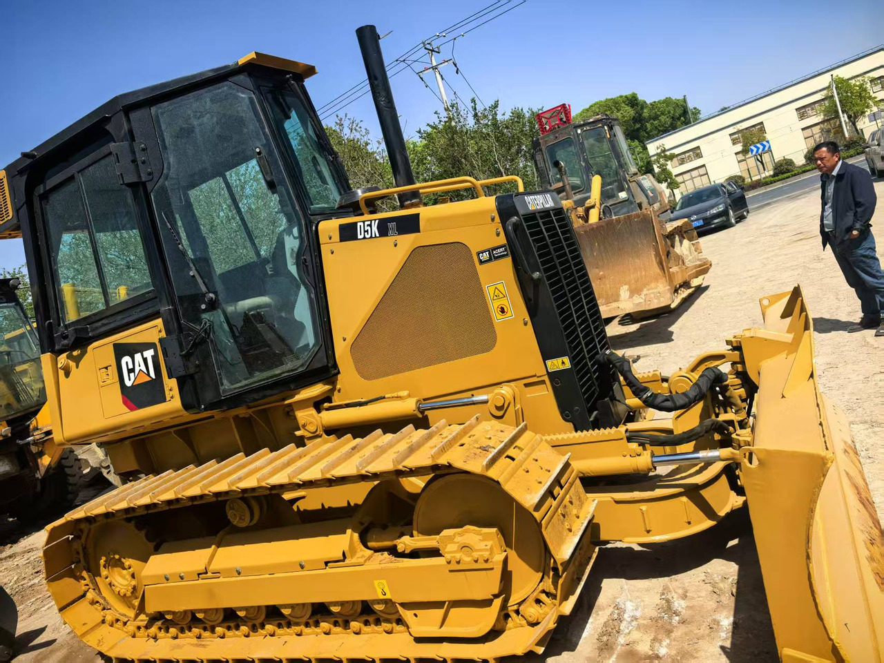 CATERPILLAR D5K LGP - بلدوزر: صور 1 CATERPILLAR D5K LGP - بلدوزر: صور 1
