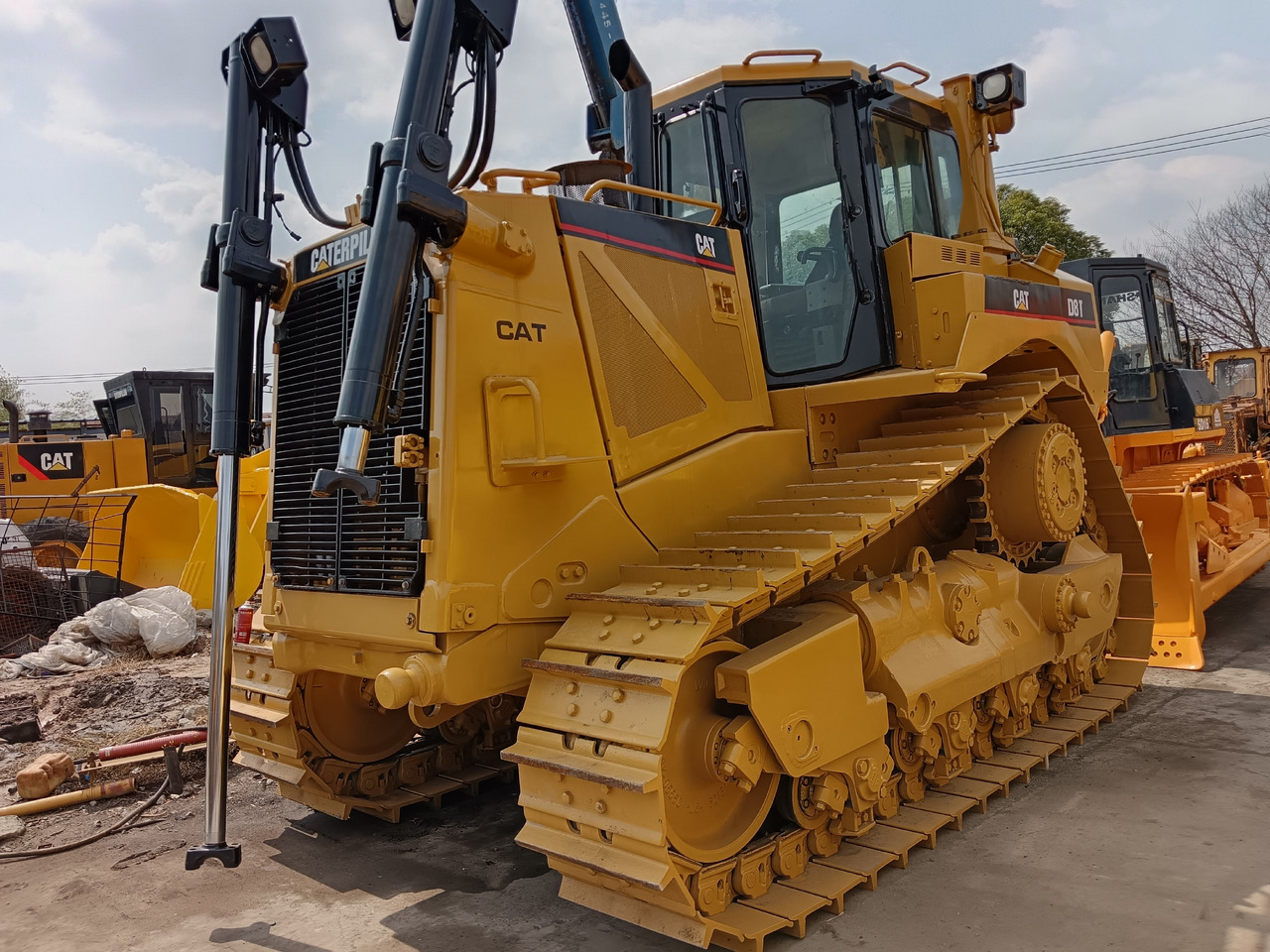 CATERPILLAR D8T CAT D 8 T - بلدوزر: صور 1 CATERPILLAR D8T CAT D 8 T - بلدوزر: صور 1