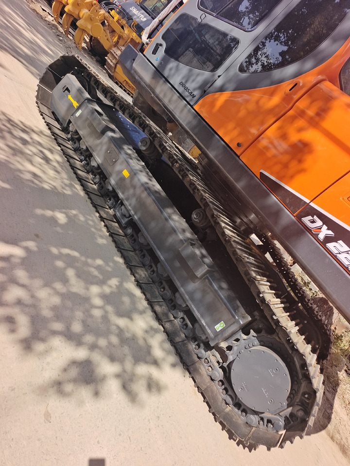 DOOSAN DX225 LCA DX 225 LC - 9C - حفارات زحافة: صور 2 DOOSAN DX225 LCA DX 225 LC - 9C - حفارات زحافة: صور 2