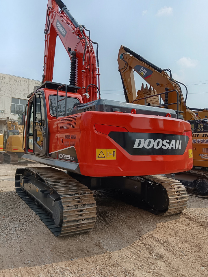 DOOSAN DX225 LCA DX225LC-9C - حفارات زحافة: صور 2 DOOSAN DX225 LCA DX225LC-9C - حفارات زحافة: صور 2