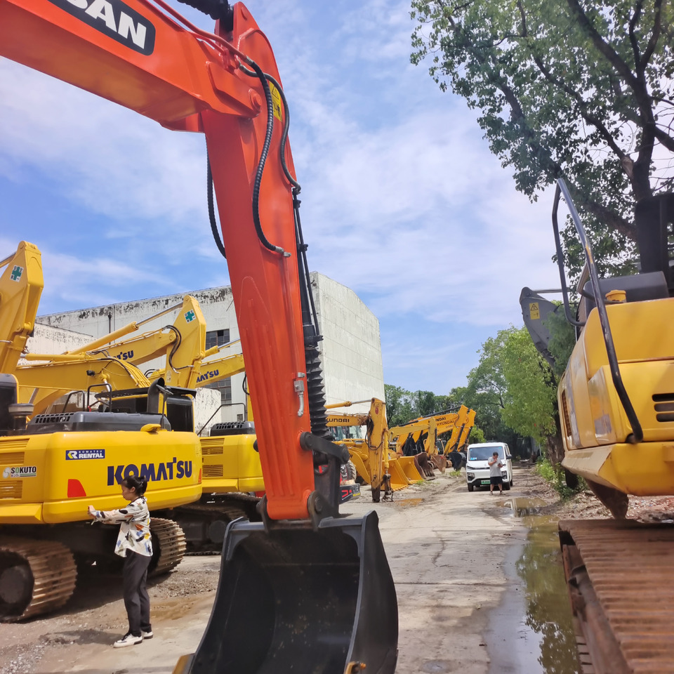 DOOSAN DX225LCA DX225 LC-9C - حفارات زحافة: صور 5 DOOSAN DX225LCA DX225 LC-9C - حفارات زحافة: صور 5
