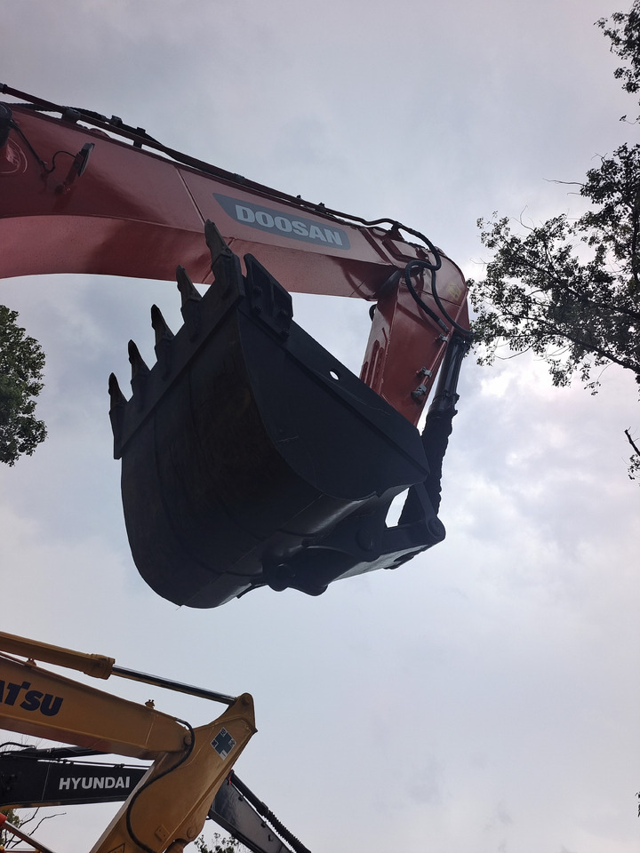 DOOSAN DX225LCA DX225LC-9C - حفارات زحافة: صور 3 DOOSAN DX225LCA DX225LC-9C - حفارات زحافة: صور 3