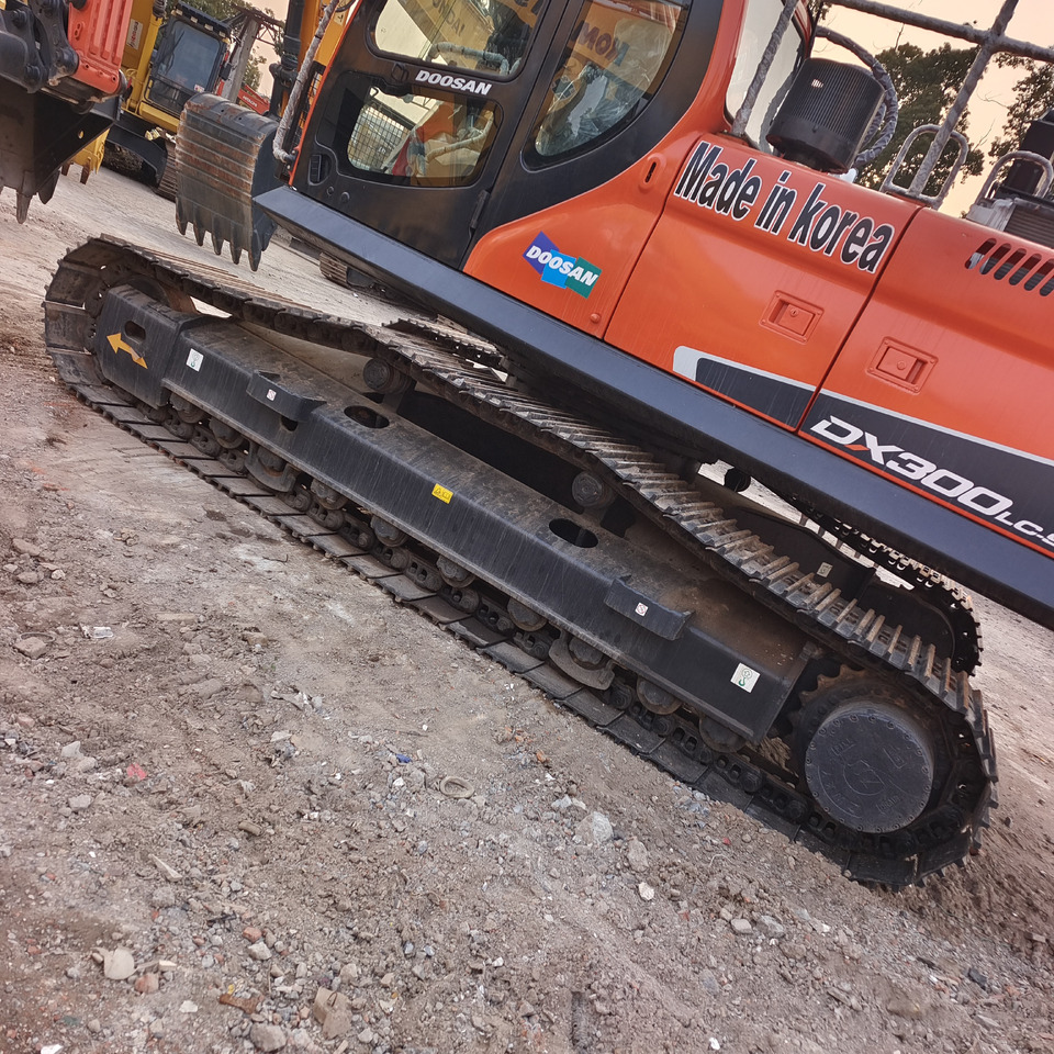 DOOSAN DX300LC-9C DX 300 LCA - حفارات زحافة: صور 2 DOOSAN DX300LC-9C DX 300 LCA - حفارات زحافة: صور 2